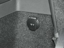 后备厢12V电源接口