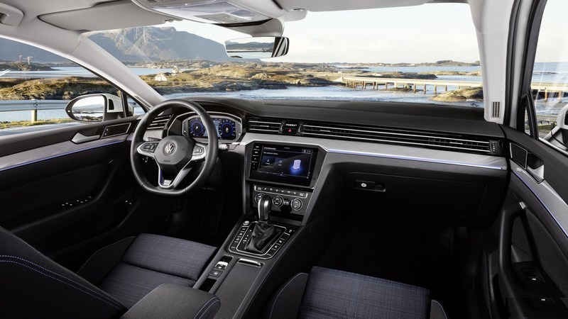 16436194_15825148_ad818314-2019-vw-passat-facelift-64_thumb.jpg
