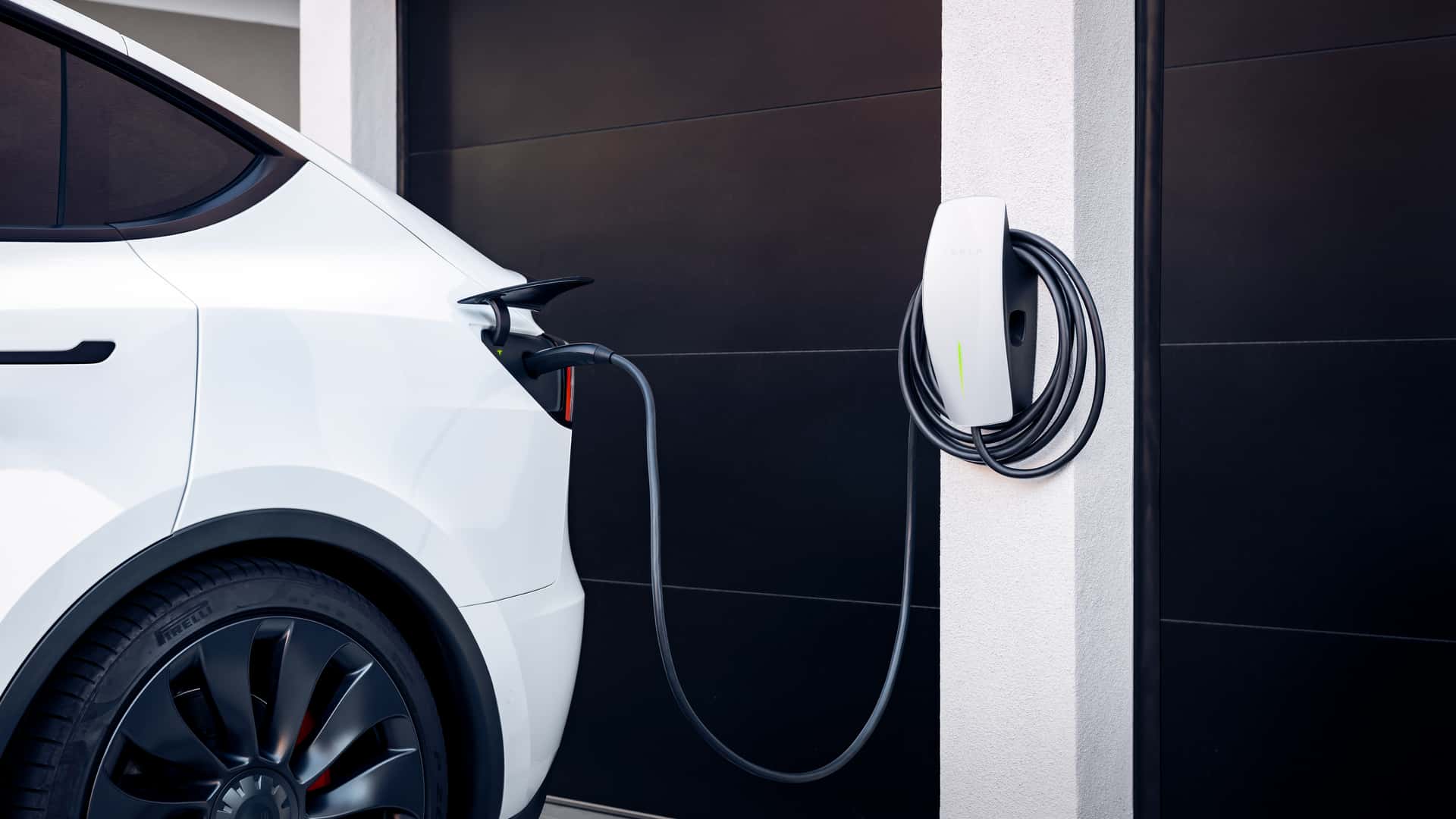 15kW反向供电！特斯拉Model 3/Y解锁家庭备电，中国买不到Powerwall