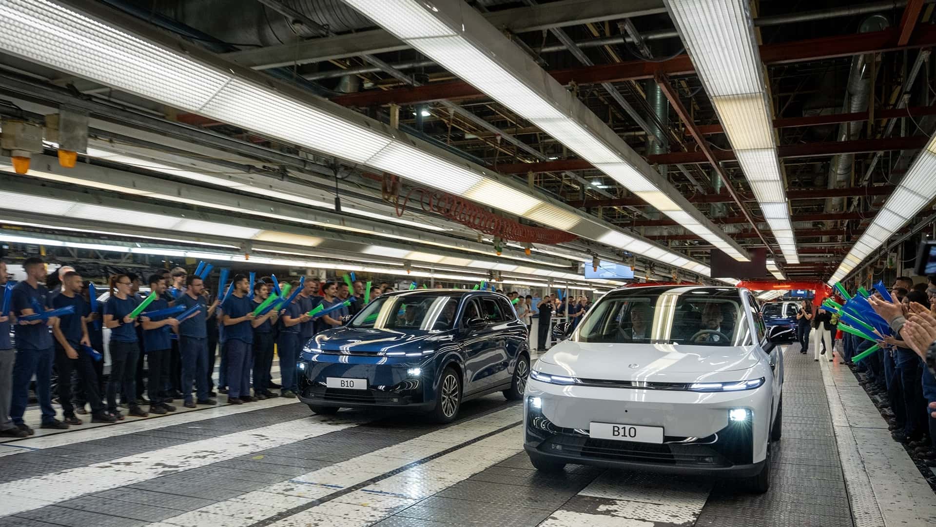 首年9000辆!零跑B10西班牙正式投产,与标致208共线造车