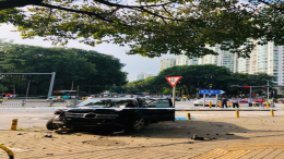 深圳突发一辆小车失控撞上安全岛，导致2人死亡1人受伤