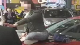 奔驰女车主维权事件后续影响 奔驰推新三包政策