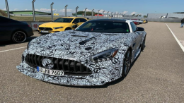 奔驰AMG GT Black Series官方确认即将诞生 叫板最强保时捷GT2 RS!