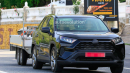 丰田国产RAV4还未上市，PHEV版就被曝光