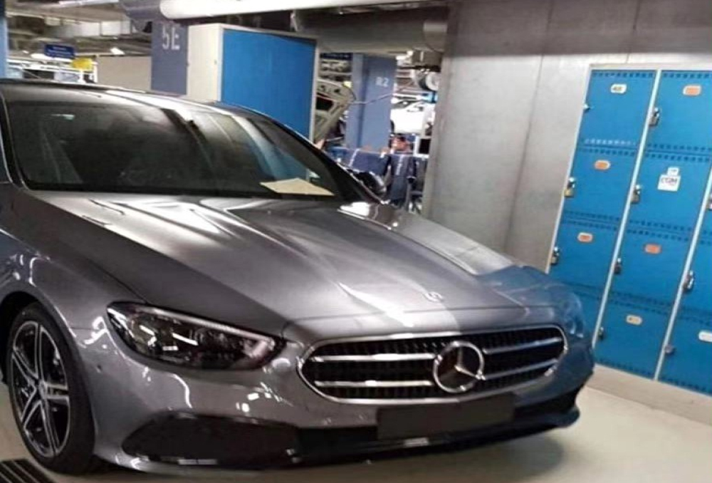 奔驰新款E级和AMG E63实车谍照曝光 搭载2.0T发动机