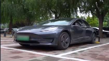 特斯拉“顶”不住了，雨天Model 3频发漏水