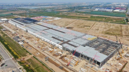 体现基建狂魔的速度，特斯拉上海工厂7月底完工