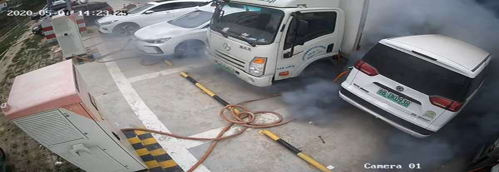 广东某充电站新能源汽车起火自燃监控视频曝光