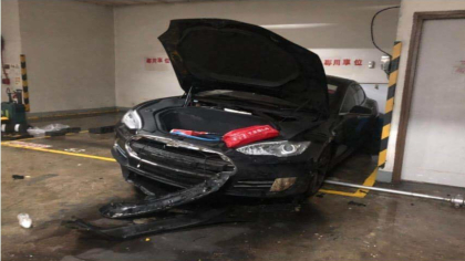 香港一台特斯拉Model S起火自燃，上海特斯拉自燃事件原因仍未公布
