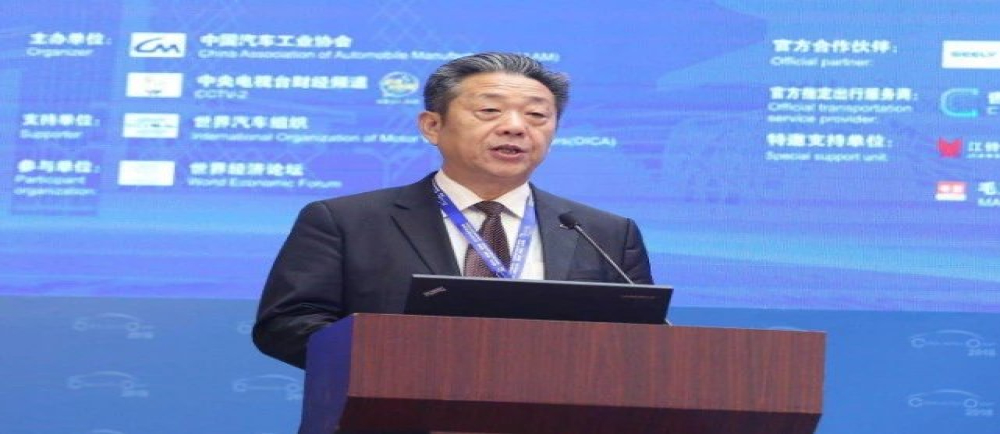董扬：强烈呼吁放宽电动汽车限额，拯救新能源行业