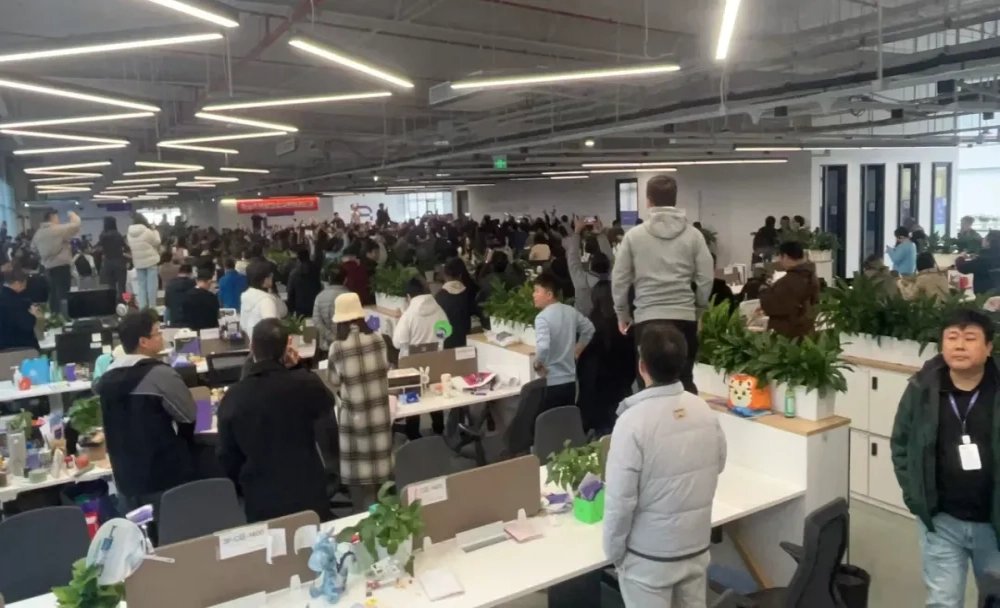 极越汽车启动用户定金退款登记