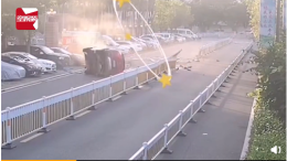 情侣酒驾翻车被救出后牵手离开引发热议，网友评论怒气冲发