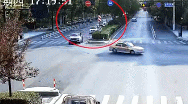 1564899124454497.gif lv15648862468782082467773216.gif